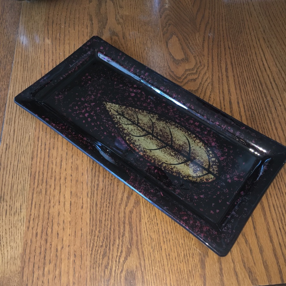 Glass plate w/Burnished leaf